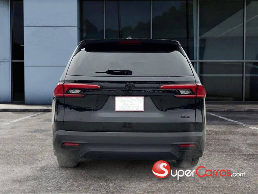 2024 Toyota Grand Highlander XLE — foto 2 / 12