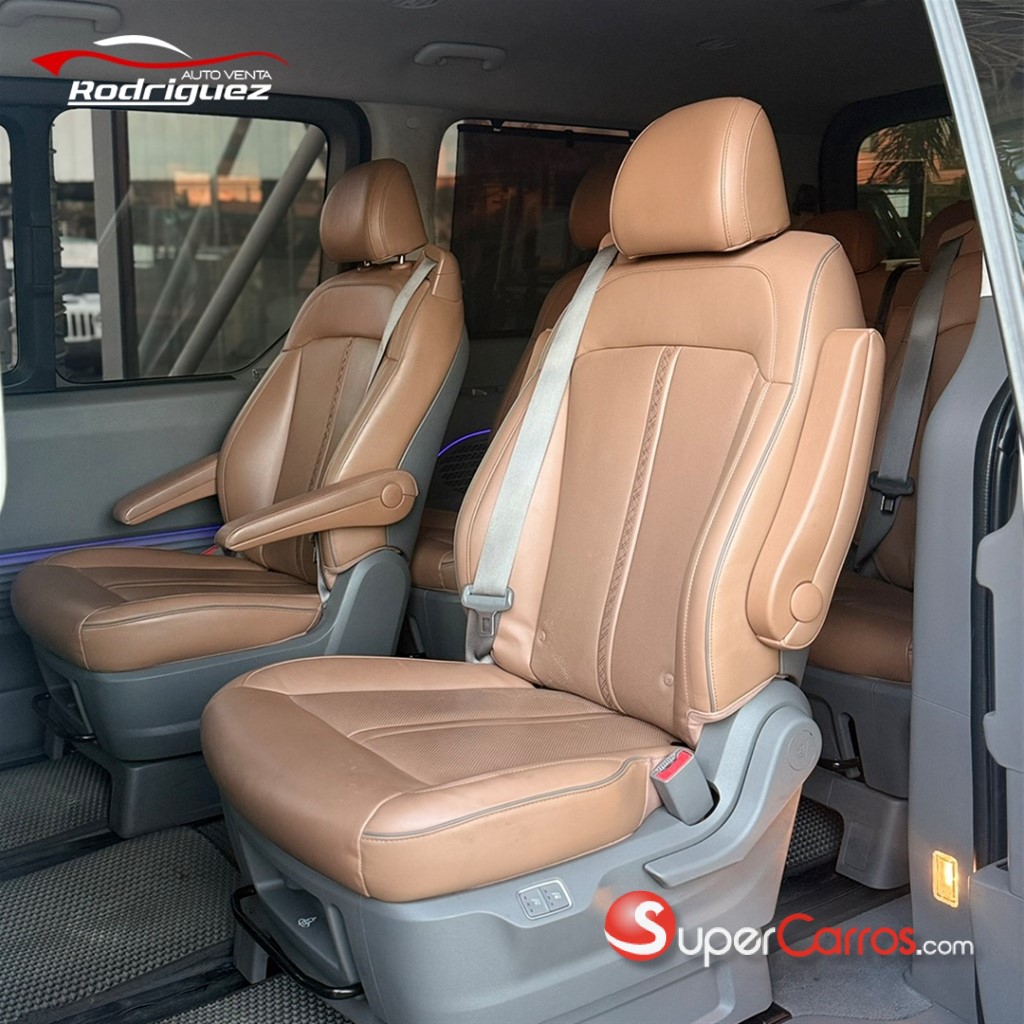 2022 Hyundai Staria — foto 6 / 10