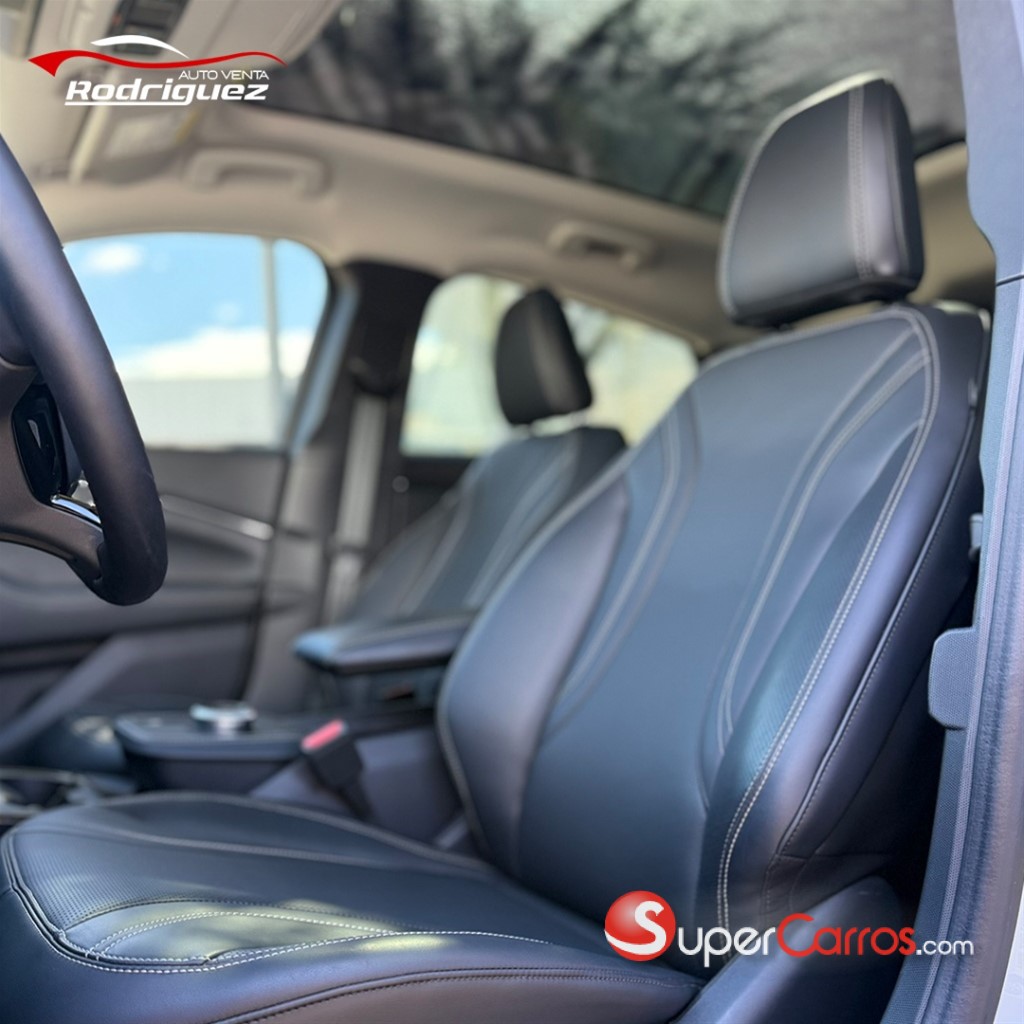 2022 Ford Mustang Mach-E — foto 6 / 9