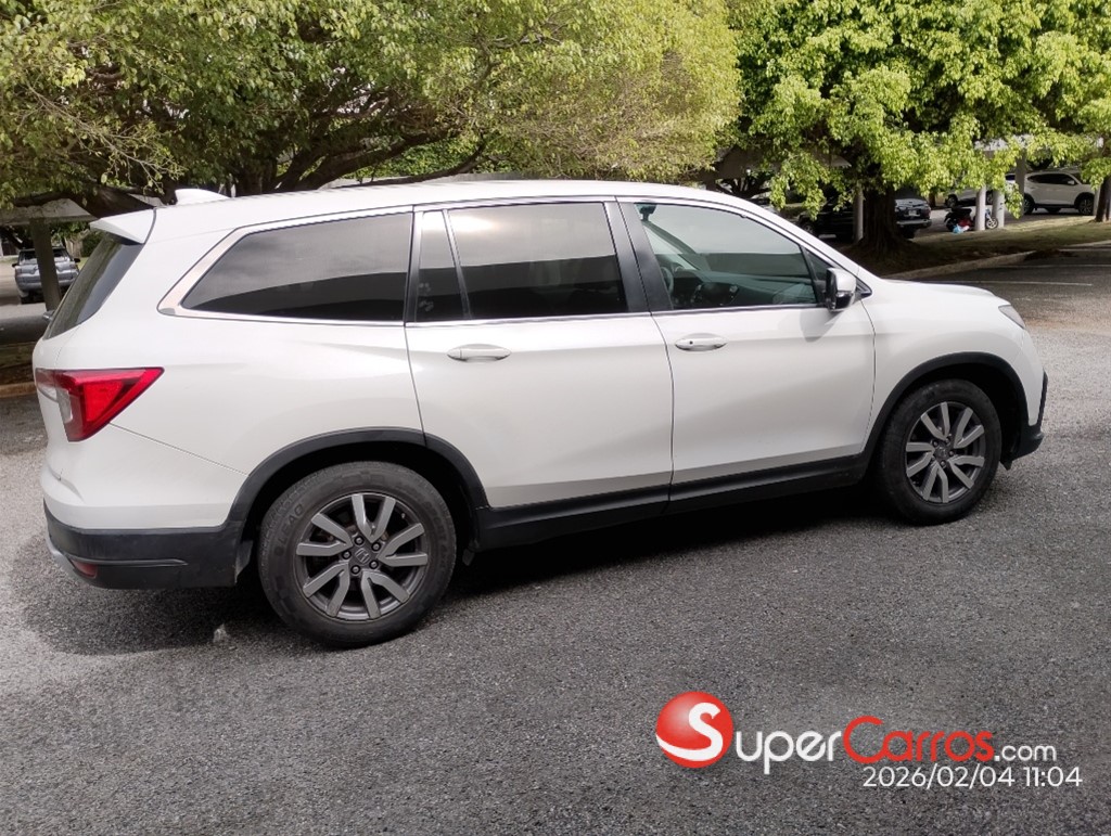 2021 Honda Pilot LX — foto 7 / 12