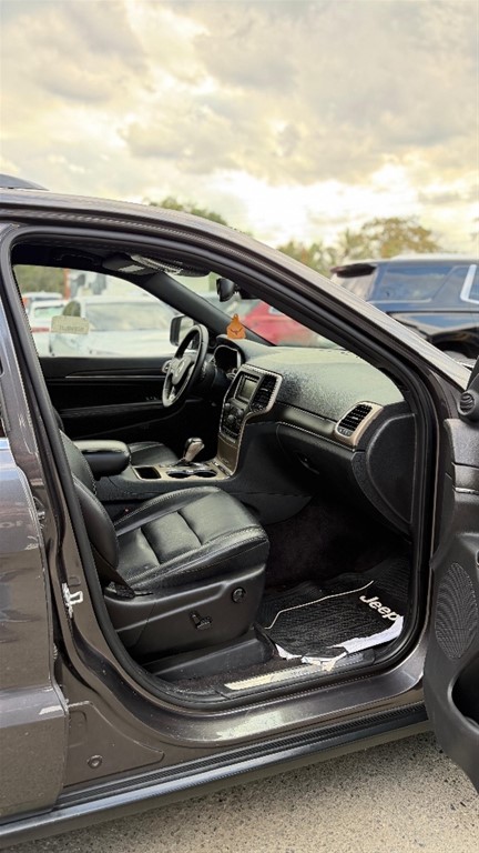 2016 Jeep Grand Cherokee Limited X — foto 7 / 9