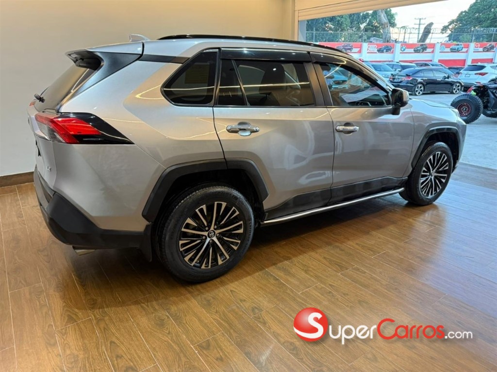 2019 Toyota RAV4 — foto 4 / 7