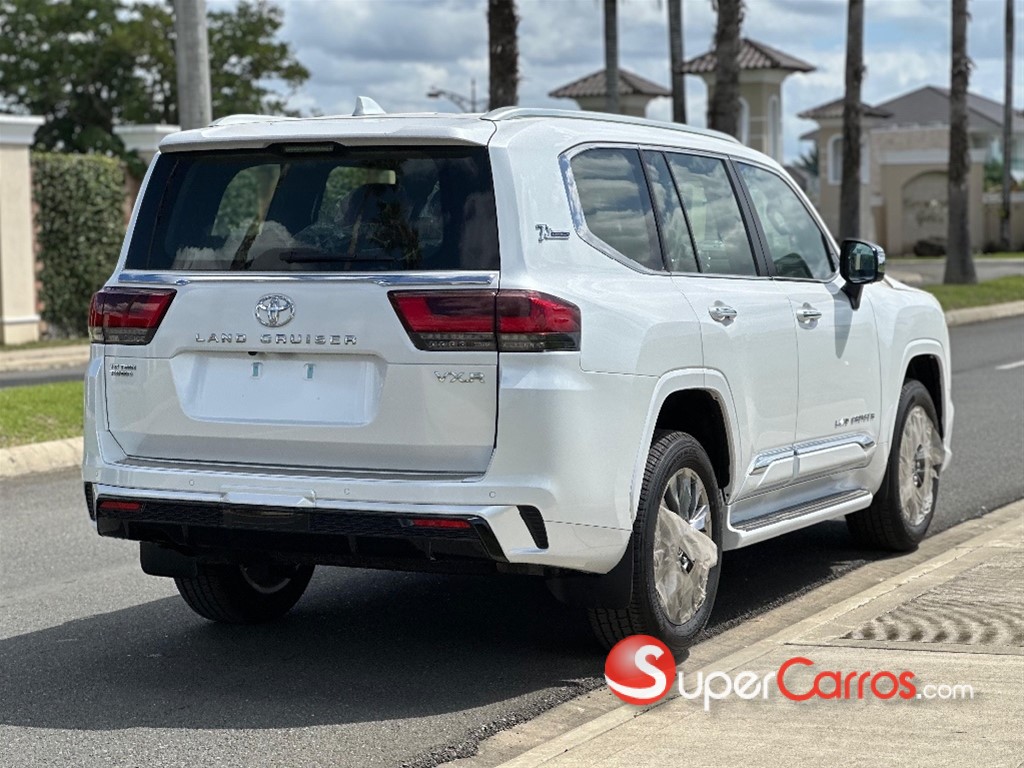 2026 Toyota Land Cruiser 70 ANIVERSARIO — foto 4 / 12