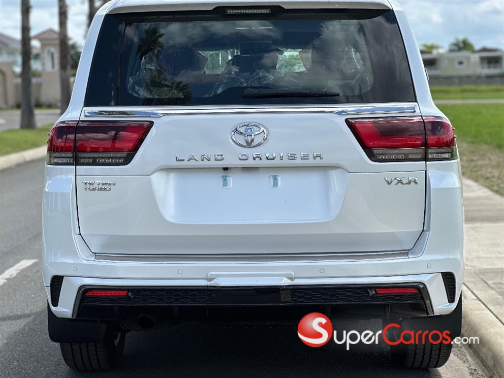 2026 Toyota Land Cruiser 70 ANIVERSARIO — foto 5 / 12