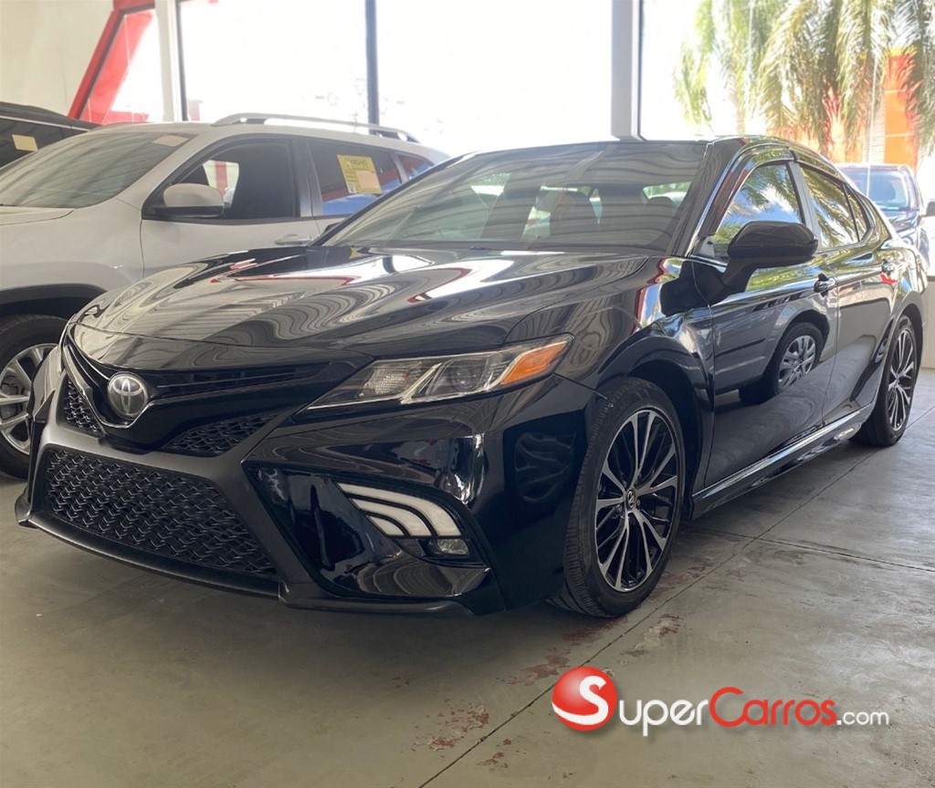 2018 Toyota Camry SE — foto 2 / 8