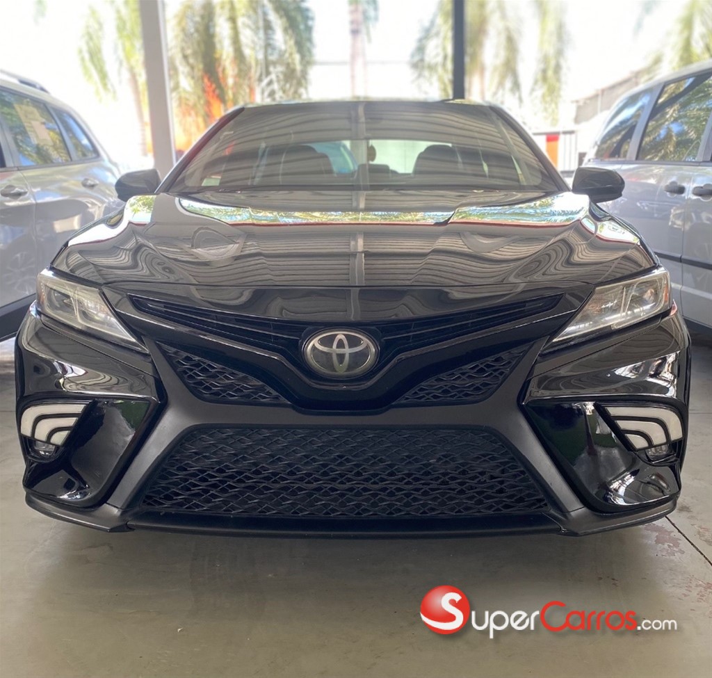 2018 Toyota Camry SE — foto 3 / 8