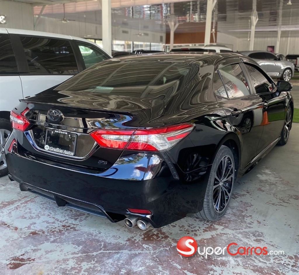 2018 Toyota Camry SE — foto 8 / 8