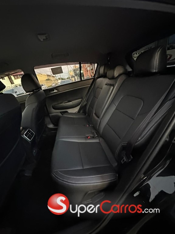 2022 Kia Sportage LX — foto 6 / 10