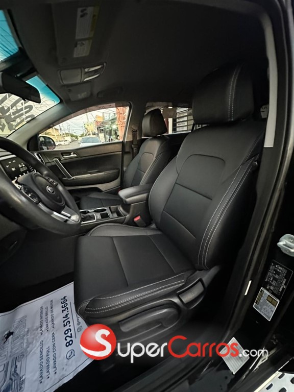 2022 Kia Sportage LX — foto 7 / 10