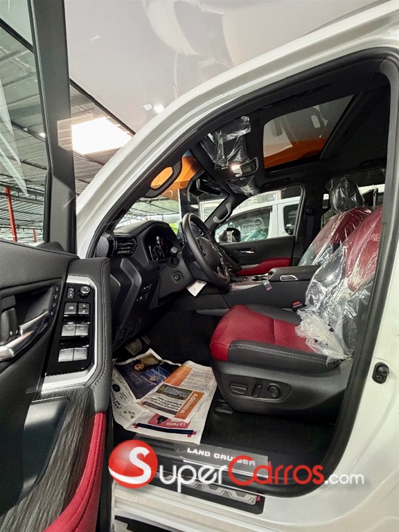 2026 Toyota Land Cruiser 70 ANIVERSARIO — foto 6 / 12