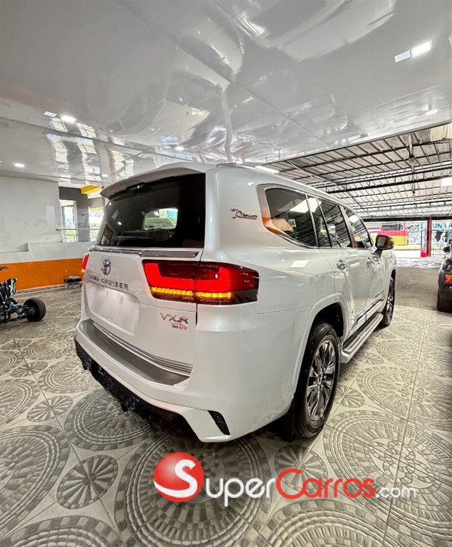 2026 Toyota Land Cruiser 70 ANIVERSARIO — foto 9 / 12