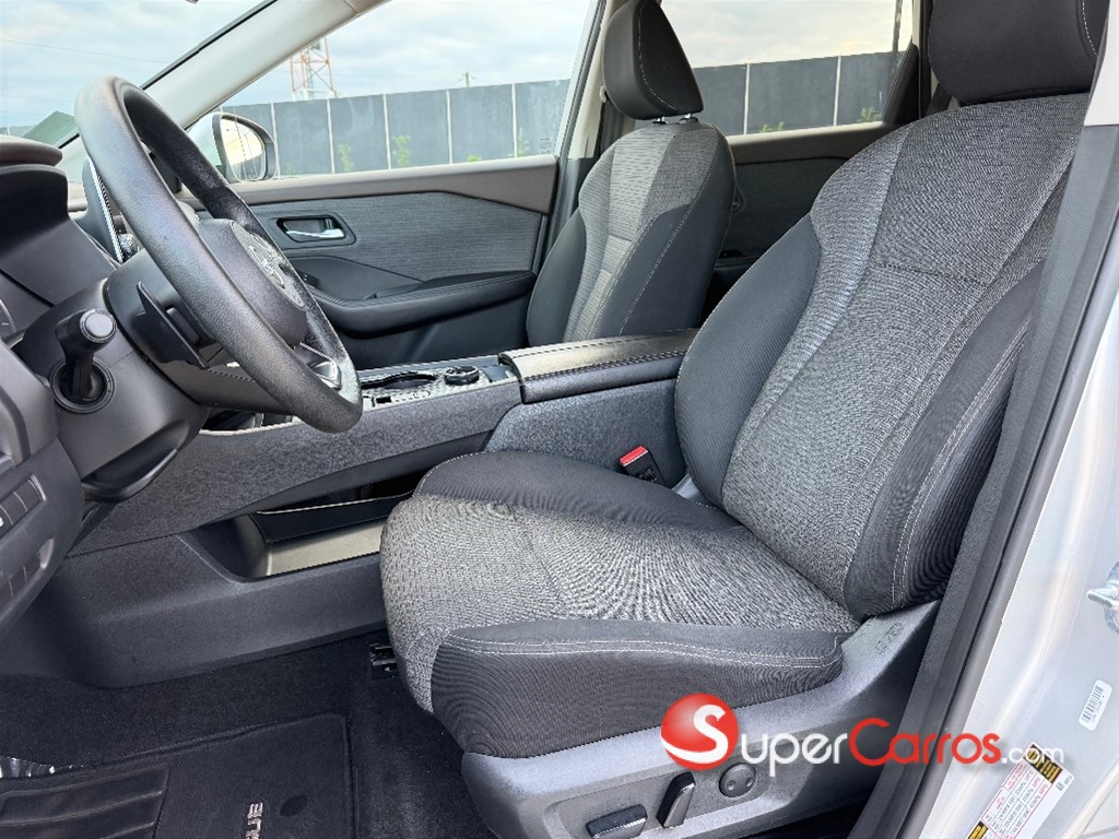 2021 Nissan Rogue SV — foto 5 / 11