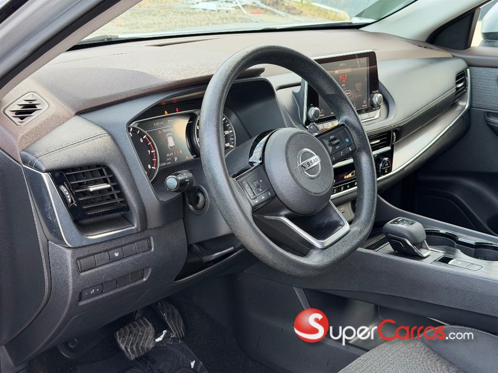 2021 Nissan Rogue SV — foto 9 / 11