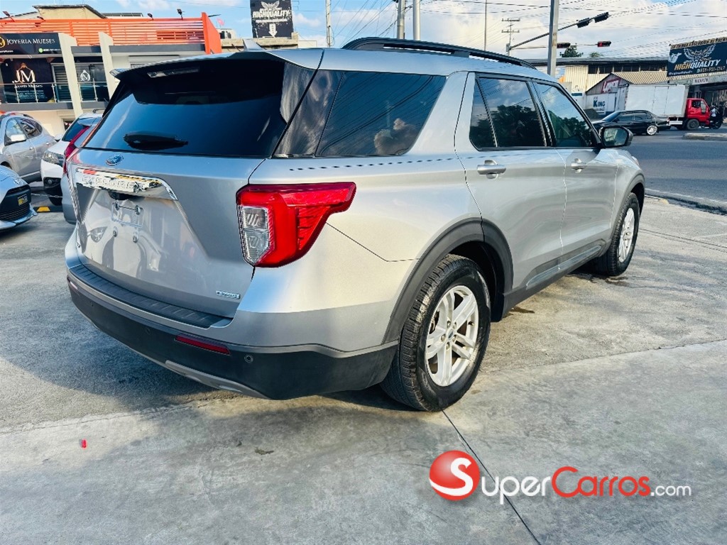 2020 Ford Explorer XLT — foto 5 / 12