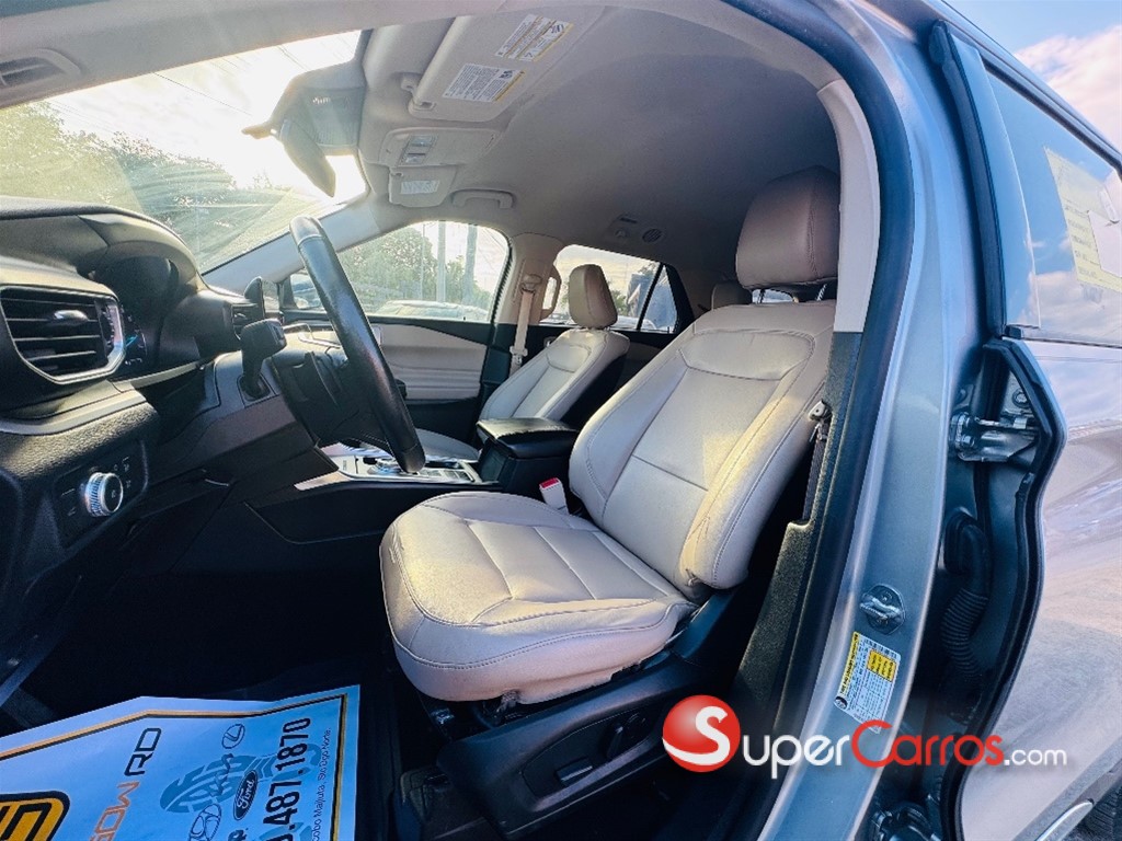 2020 Ford Explorer XLT — foto 6 / 12