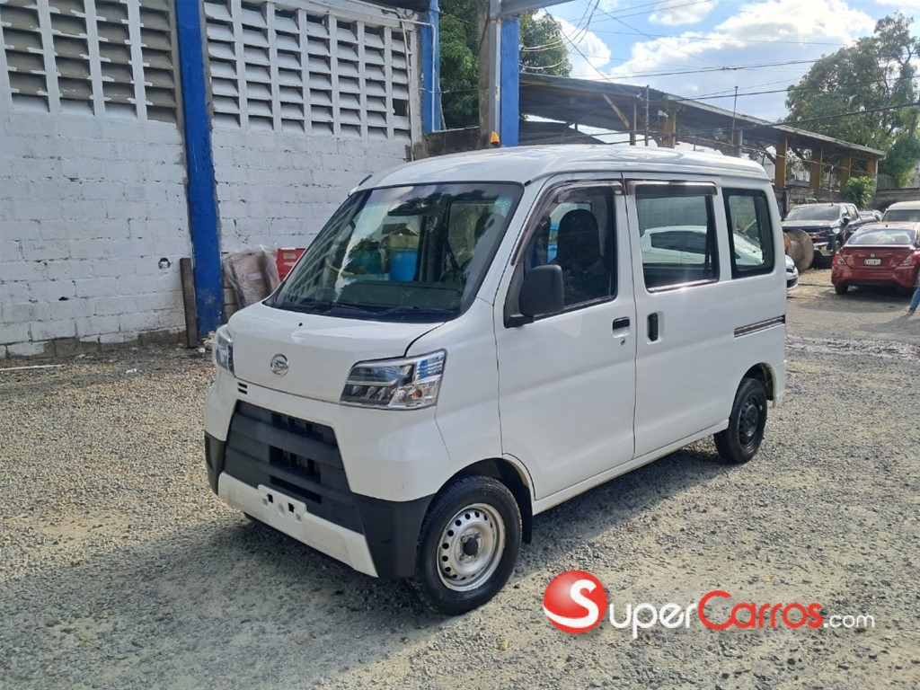 2021 Daihatsu Hijet Minivan — foto 2 / 12