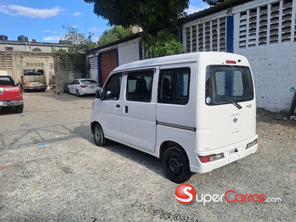 2021 Daihatsu Hijet Minivan — foto 4 / 12