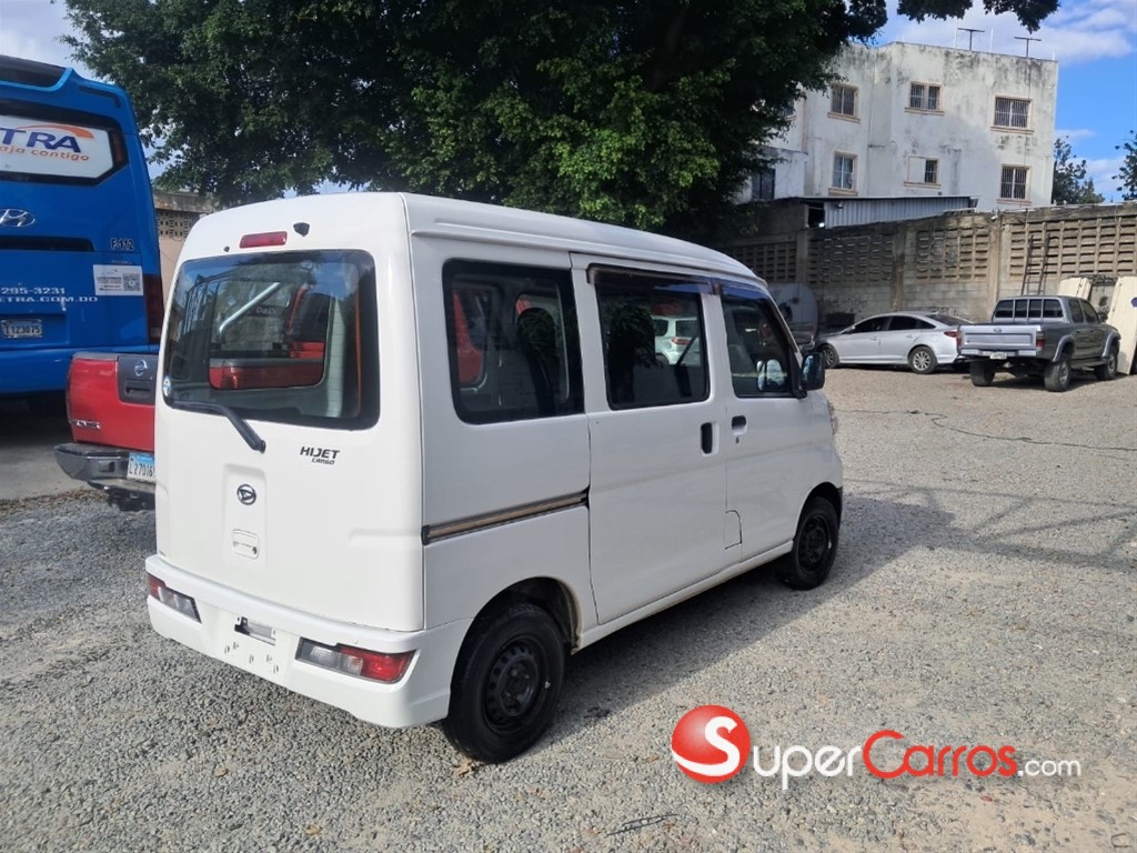 2021 Daihatsu Hijet Minivan — foto 5 / 12