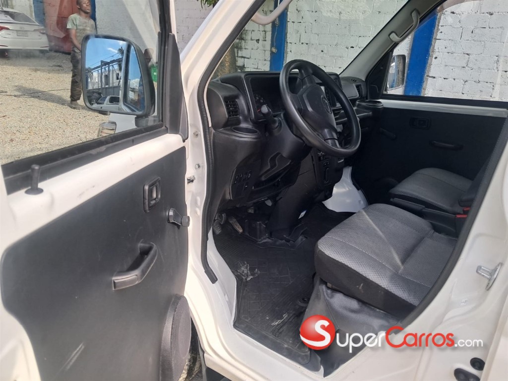 2021 Daihatsu Hijet Minivan — foto 8 / 12