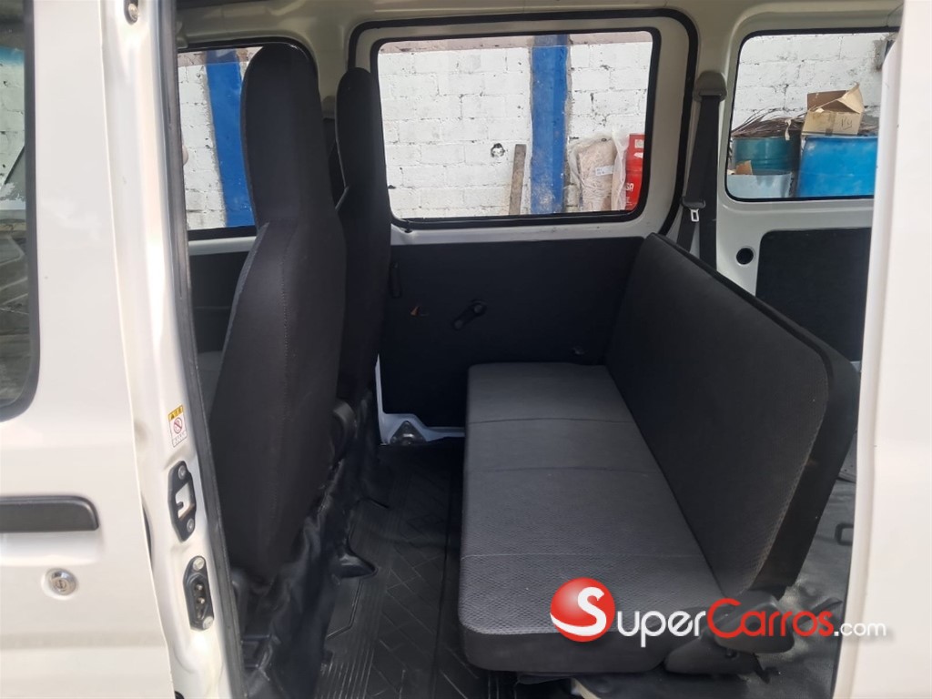 2021 Daihatsu Hijet Minivan — foto 10 / 12