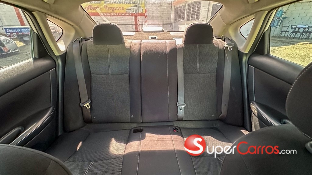 2016 Nissan Sentra — foto 10 / 10