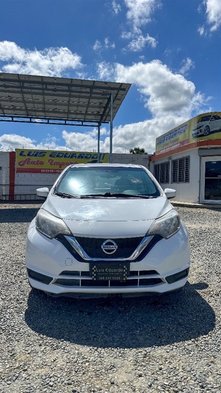 2019 Nissan Versa — foto 2 / 10