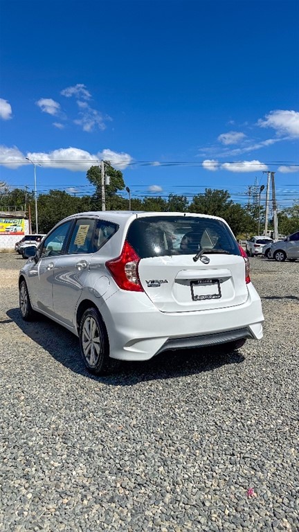 2019 Nissan Versa — foto 5 / 10