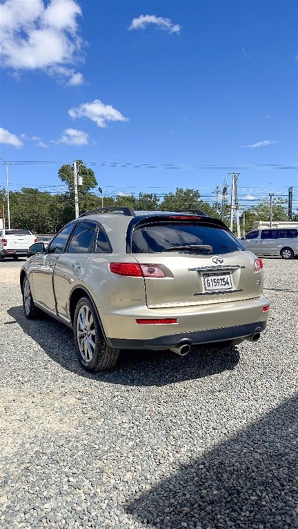 2006 Infiniti FX-35 — foto 7 / 9