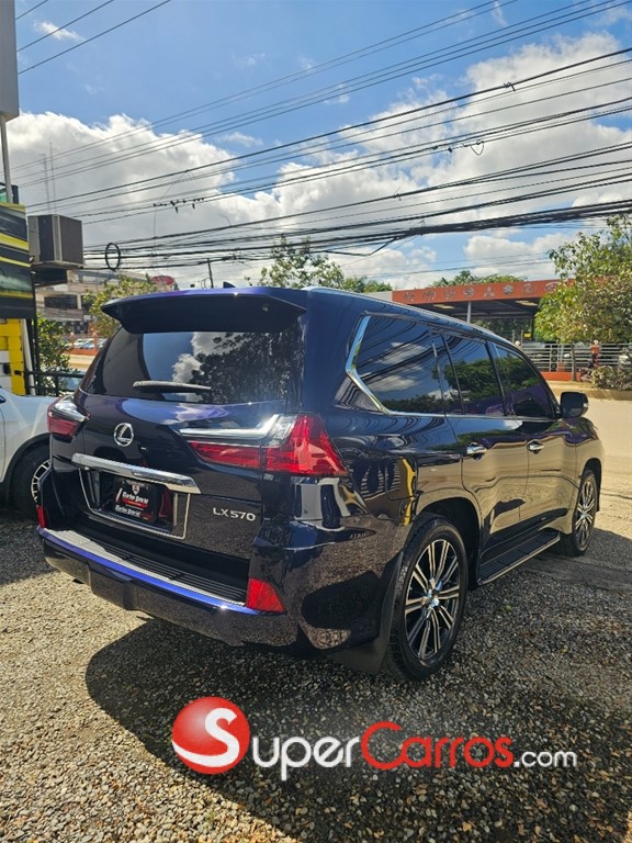 2020 Lexus LX 570 — foto 3 / 10