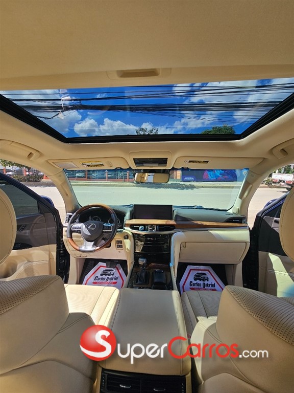 2020 Lexus LX 570 — foto 8 / 10