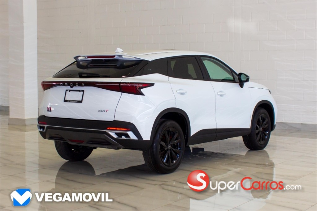 2026 OMODA C5 Luxury — foto 3 / 12