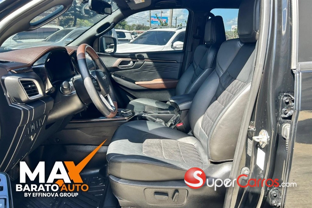 2025 Isuzu DMAX — foto 6 / 11