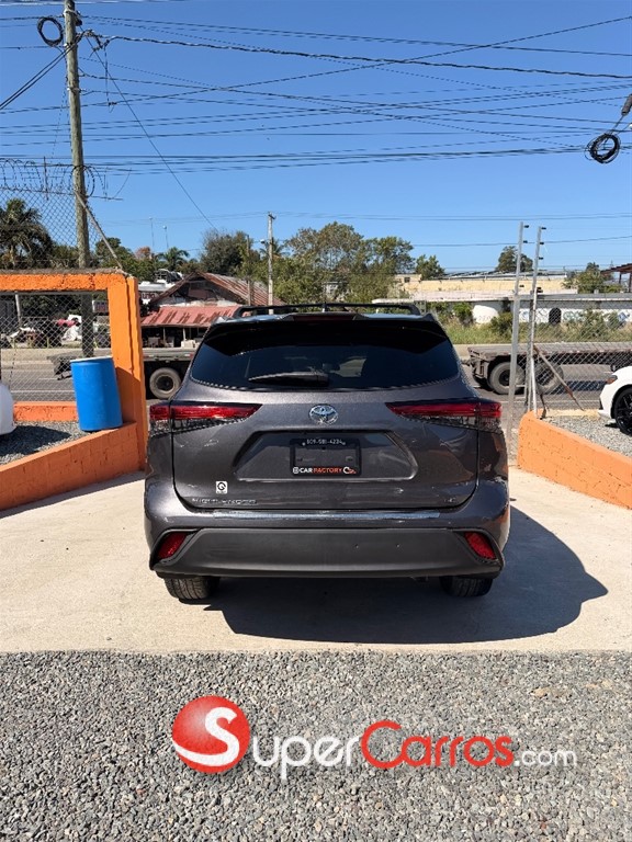 2022 Toyota Highlander LE Plus — foto 5 / 12