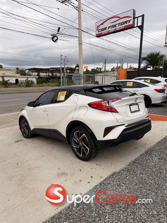 2020 Toyota C-HR LIMITED — foto 3 / 12