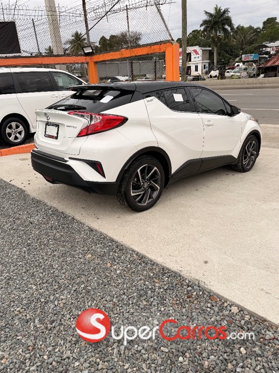 2020 Toyota C-HR LIMITED — foto 6 / 12