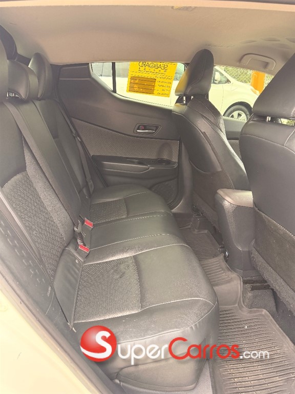 2020 Toyota C-HR LIMITED — foto 10 / 12
