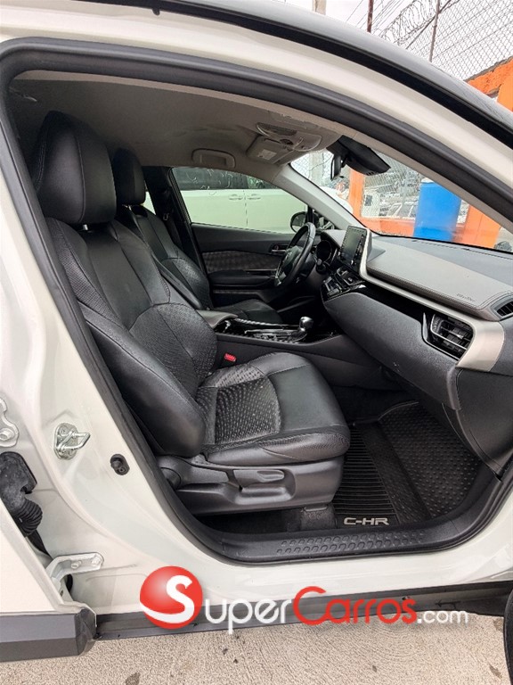 2020 Toyota C-HR LIMITED — foto 11 / 12