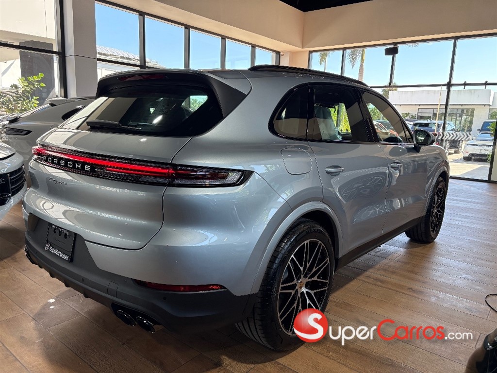 2026 Porsche Cayenne — foto 2 / 10