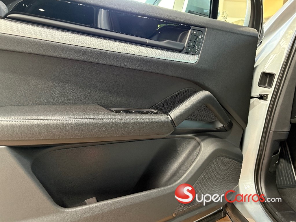 2026 Porsche Cayenne — foto 7 / 10
