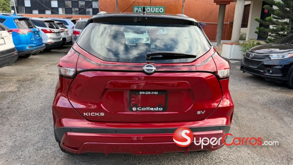 2023 Nissan Kicks SV — foto 2 / 11