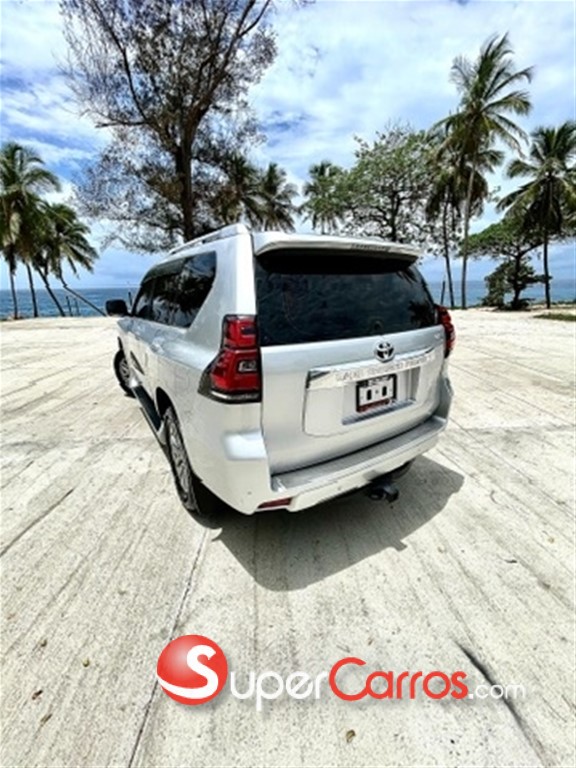 2022 Toyota Land Cruiser Prado TXL — foto 12 / 12