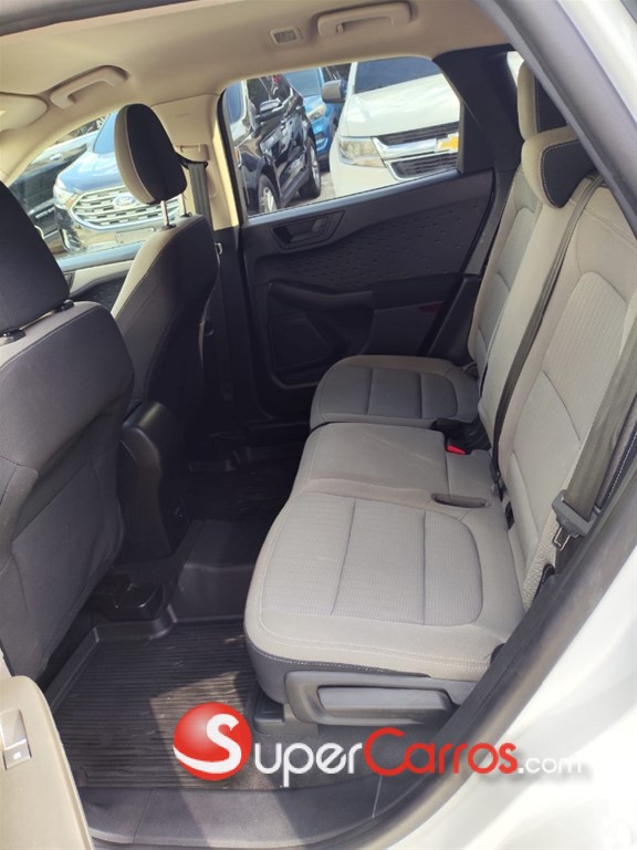 2020 Ford Escape S — foto 6 / 12
