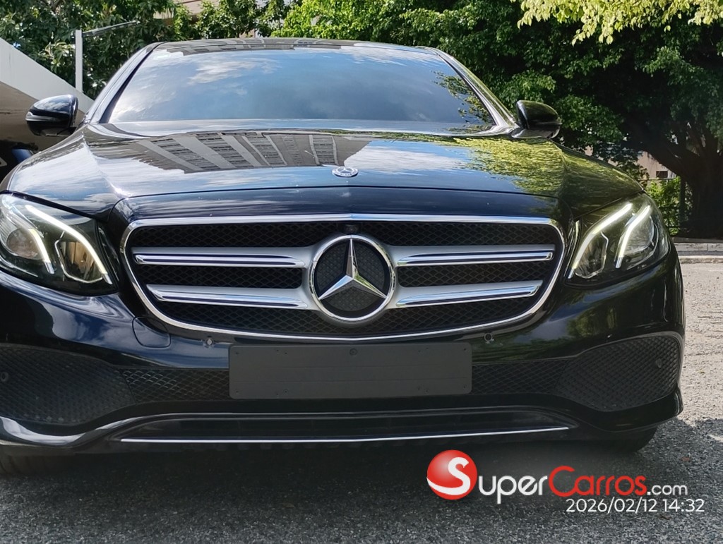2019 Mercedes-Benz Clase E 350 4 MATIC — foto 2 / 12