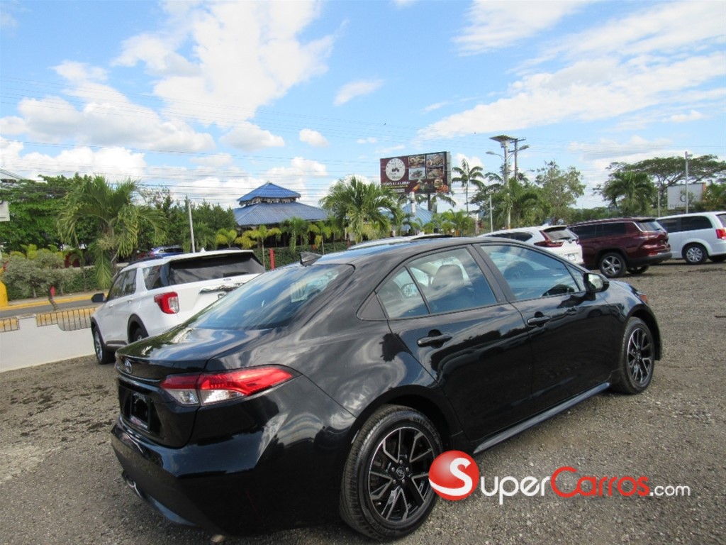 2021 Toyota Corolla LE — foto 3 / 12