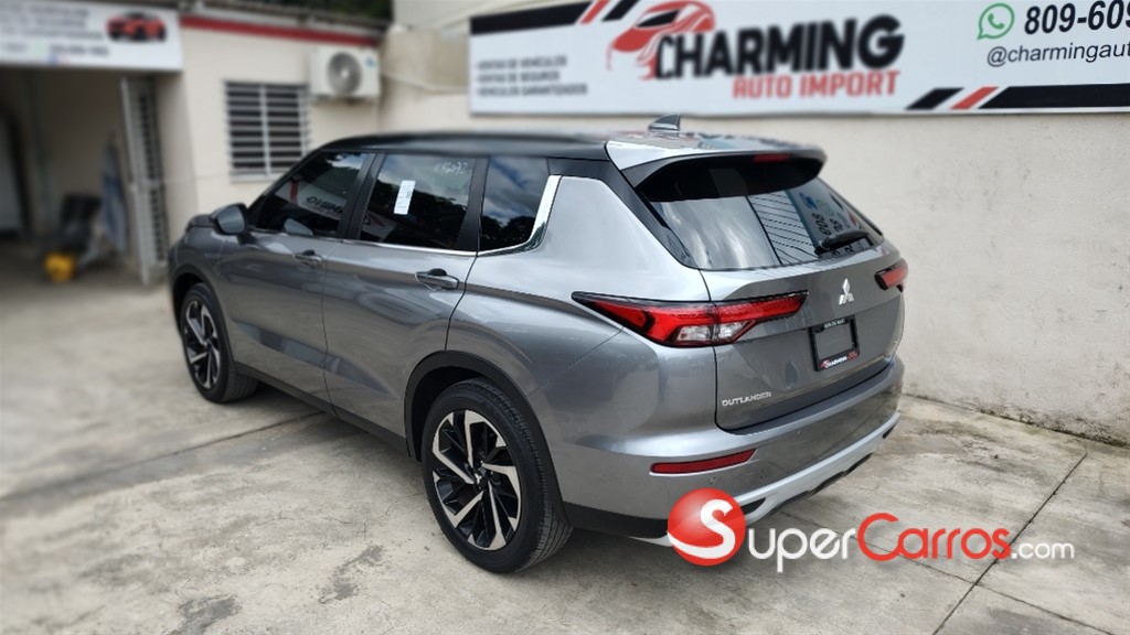 2022 Mitsubishi Motors Outlander SE — foto 11 / 12