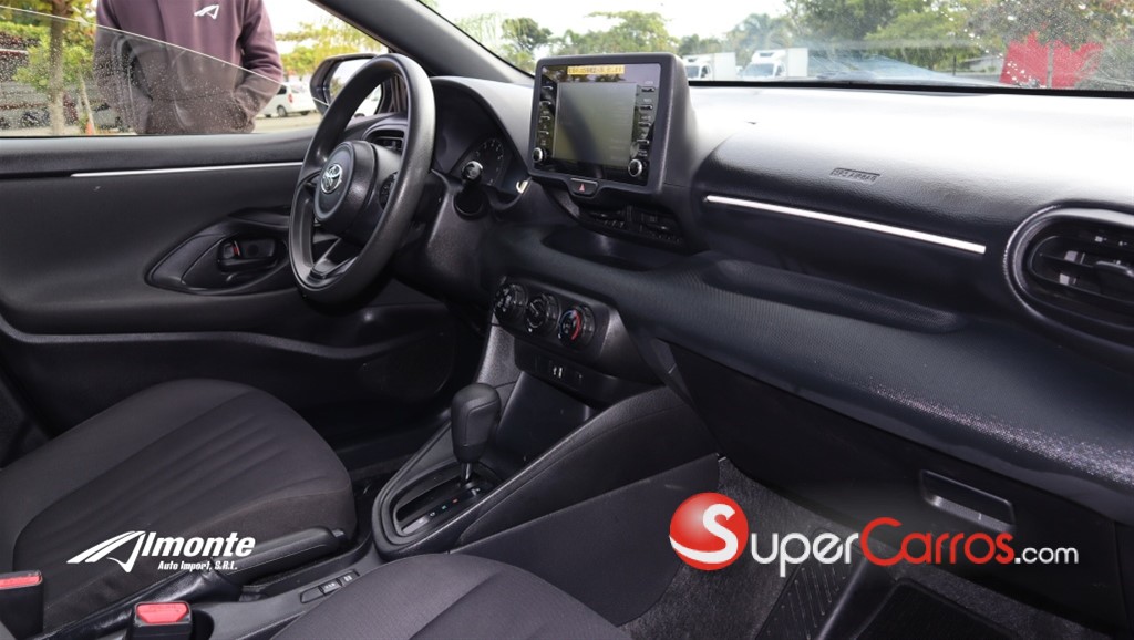 2020 Toyota Yaris — foto 8 / 9