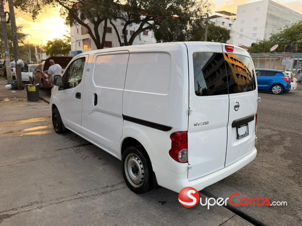 2020 Nissan NV 200 — foto 5 / 9
