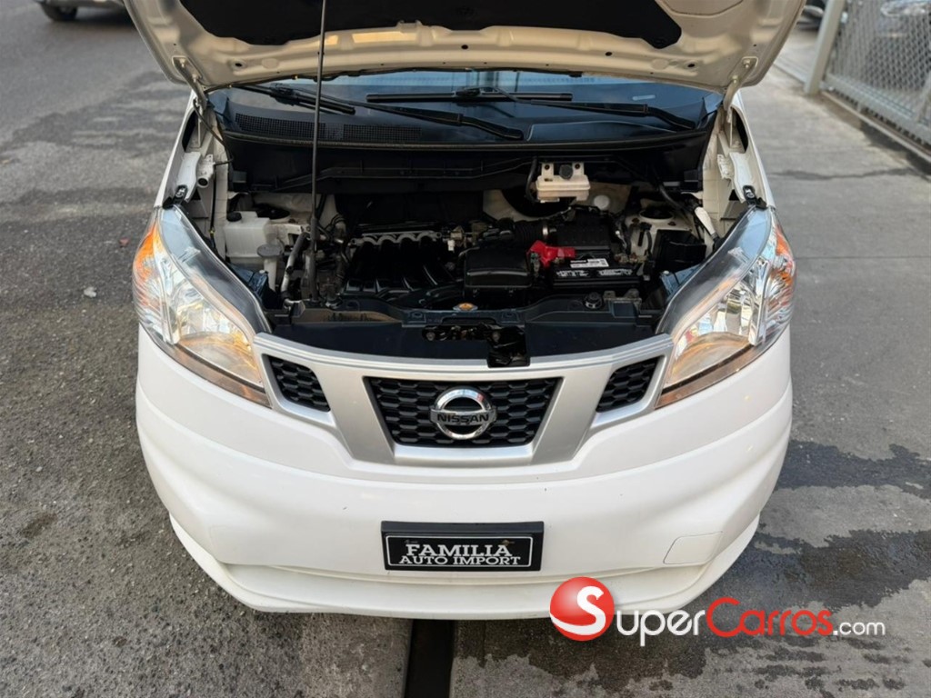 2020 Nissan NV 200 — foto 8 / 9