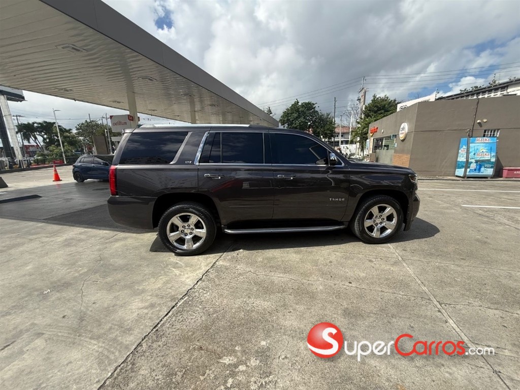 2016 Chevrolet Tahoe LTZ — foto 3 / 10