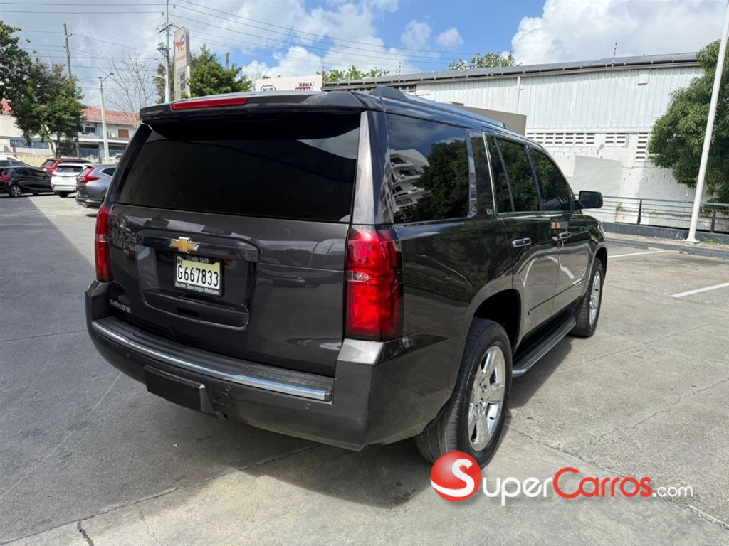 2016 Chevrolet Tahoe LTZ — foto 4 / 10